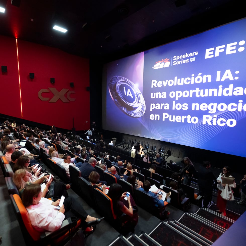 La conversación se llevó a cabo este miércoles en el Caribbean Cinemas de Plaza las Américas.