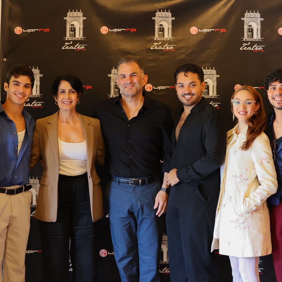 La obra "Vientres de tierra" contará con la participación de, desde la izquierda, Emilio García Canetti, Yohjan Batista, Jacqueline Duprey, Jorge Rodulfo, Yarel Padilla, Alanis Manzano, Jorge Alexander y Nicolás Luzzi.