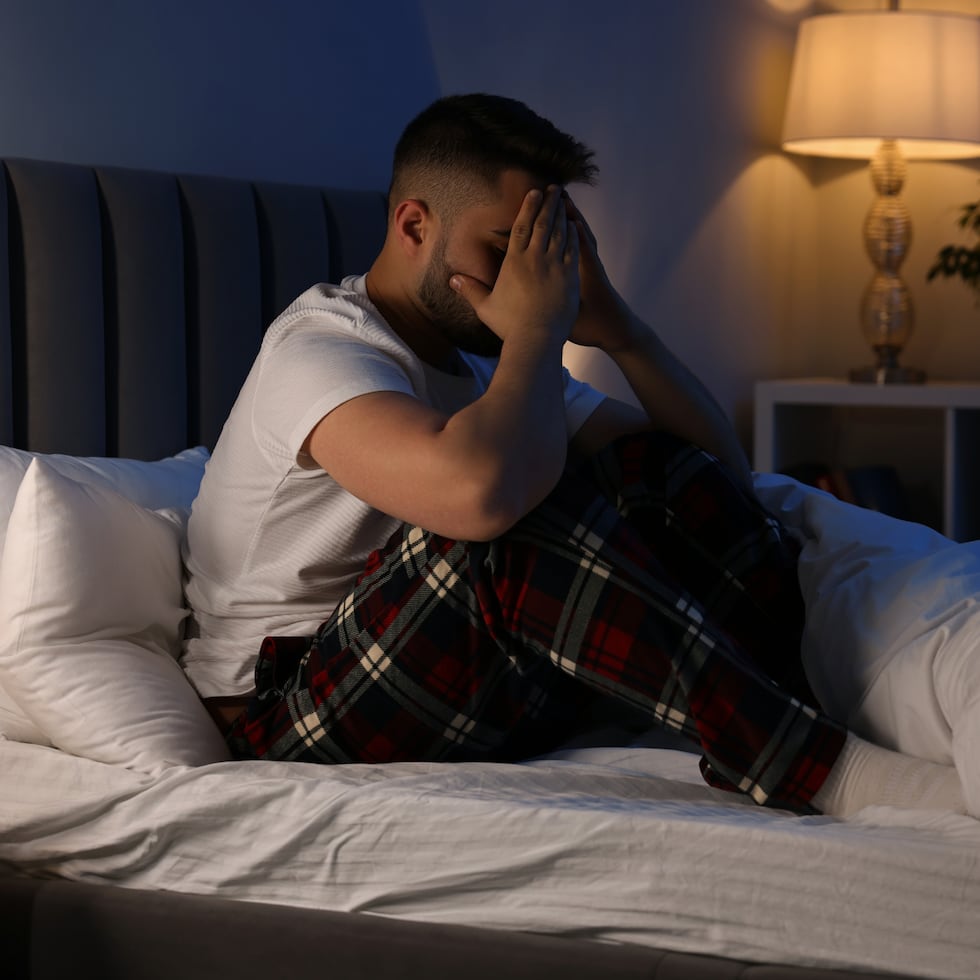 Cuando no dormimos lo suficiente o la calidad del sueño es deficiente, los procesos del cuerpo se interrumpen, y esto puede provocar mayor riesgo de enfermedades crónicas.