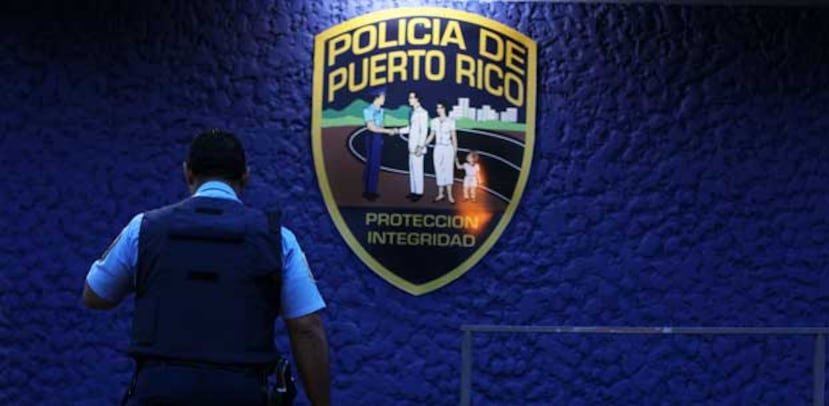 La Policía dijo que a las 4:58 p.m. del domingo, personal del Cuerpo de Bomberos acudió a extinguir un automóvil en llamas y al culminar esas labores observaron entre los restos del vehículo un cuerpo totalmente calcinado. (Archivo)