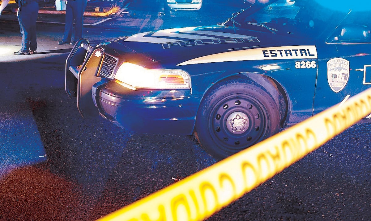 Motorista muere al chocar contra objeto fijo en Barrio Obrero; tres heridos en Luquillo