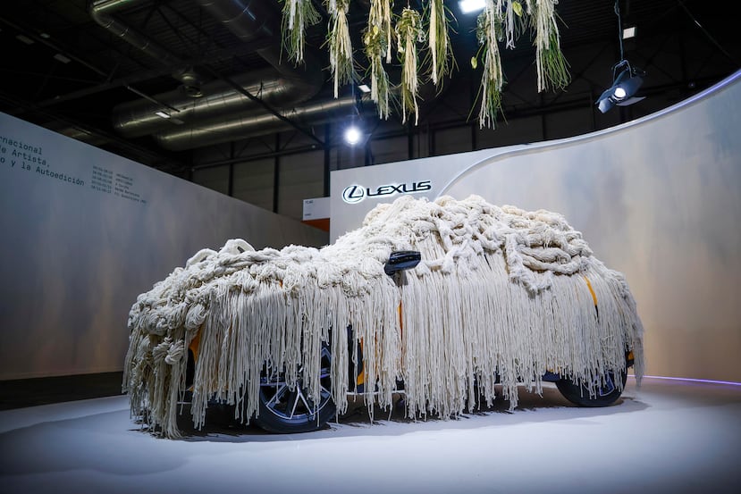 La pieza "Trenzar lo invisible", expuesta en ARCO.