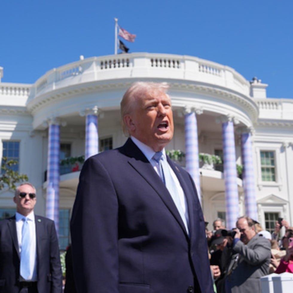 Trump amenazó este domingo de nuevo a Irán con desatar “el infierno” si no reabren el estrecho de Ormuz antes del martes.