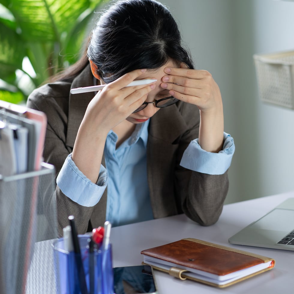 Un estudio con 927 profesionales de salud, publicado en Anales del Sistema Sanitario de Navarra, halló correlación negativa y significativa entre las habilidades de comunicación, incluida la asertividad, y dos dimensiones del burnout, asegura Angelisse Sánchez.