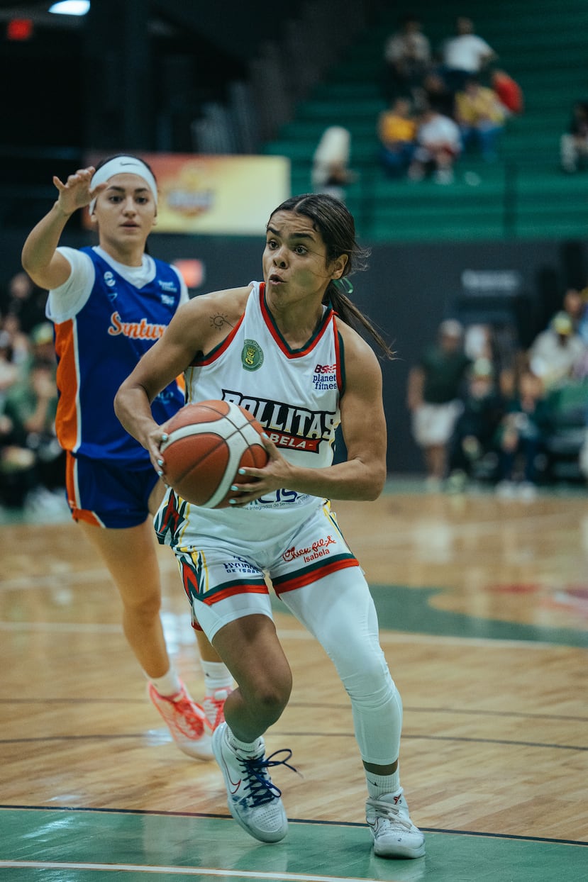 Nina de León, de las Pollitas de Isabela, aumentó sus números comparados a su año de novata en 2025.