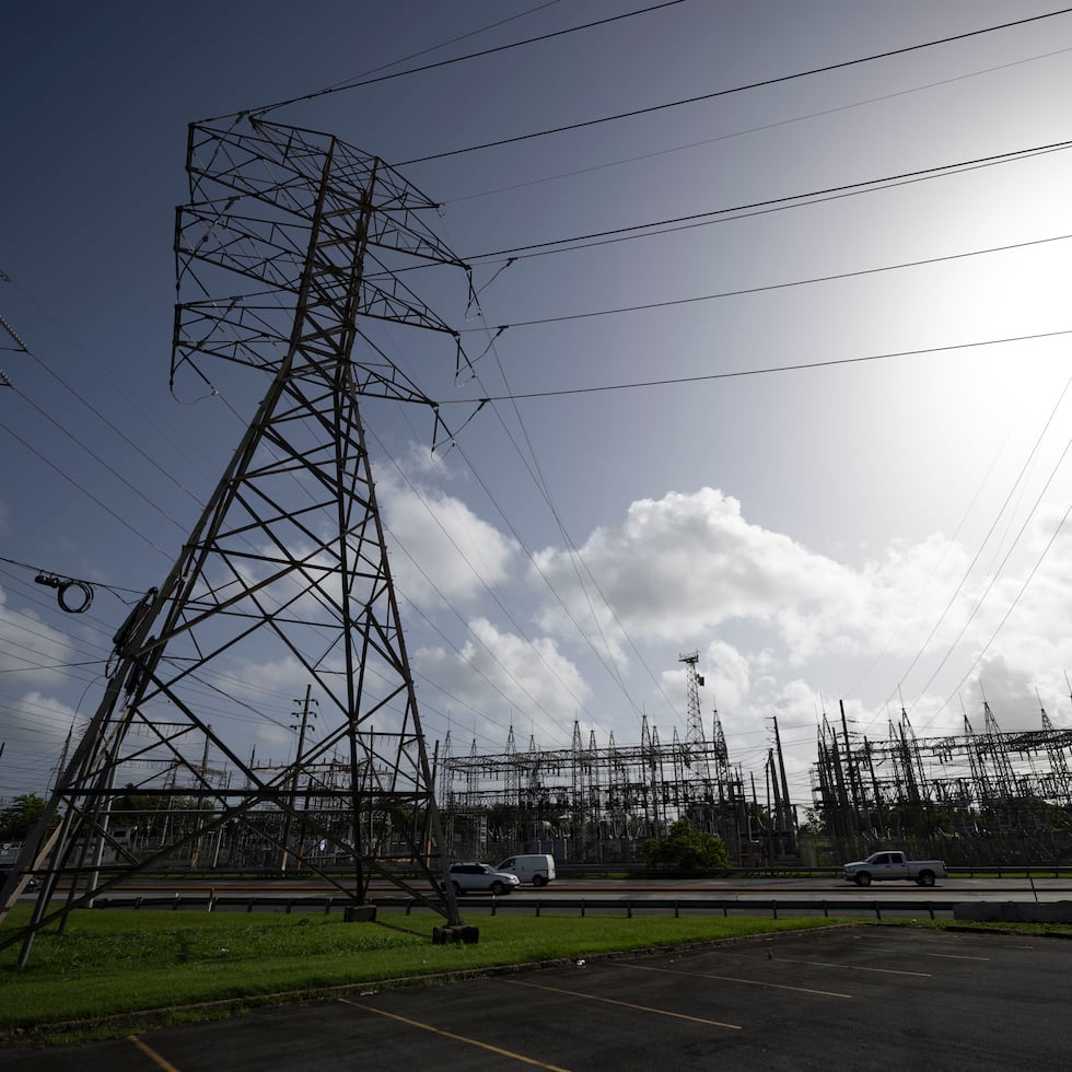 El Negociado de Energía puntualizó que, al asignar los fondos para el sistema eléctrico, más del 90% se destinó a la red de transmisión y distribución.