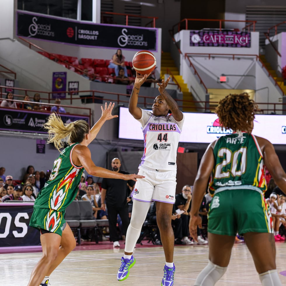 Dre Una Edwards (44) aportó 12 puntos para las Criollas.