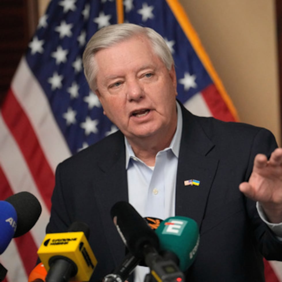 Lindsey Graham fue elegido por primera vez para el Senado de Estados Unidos en 2002, después de servir en la Cámara de Representantes
