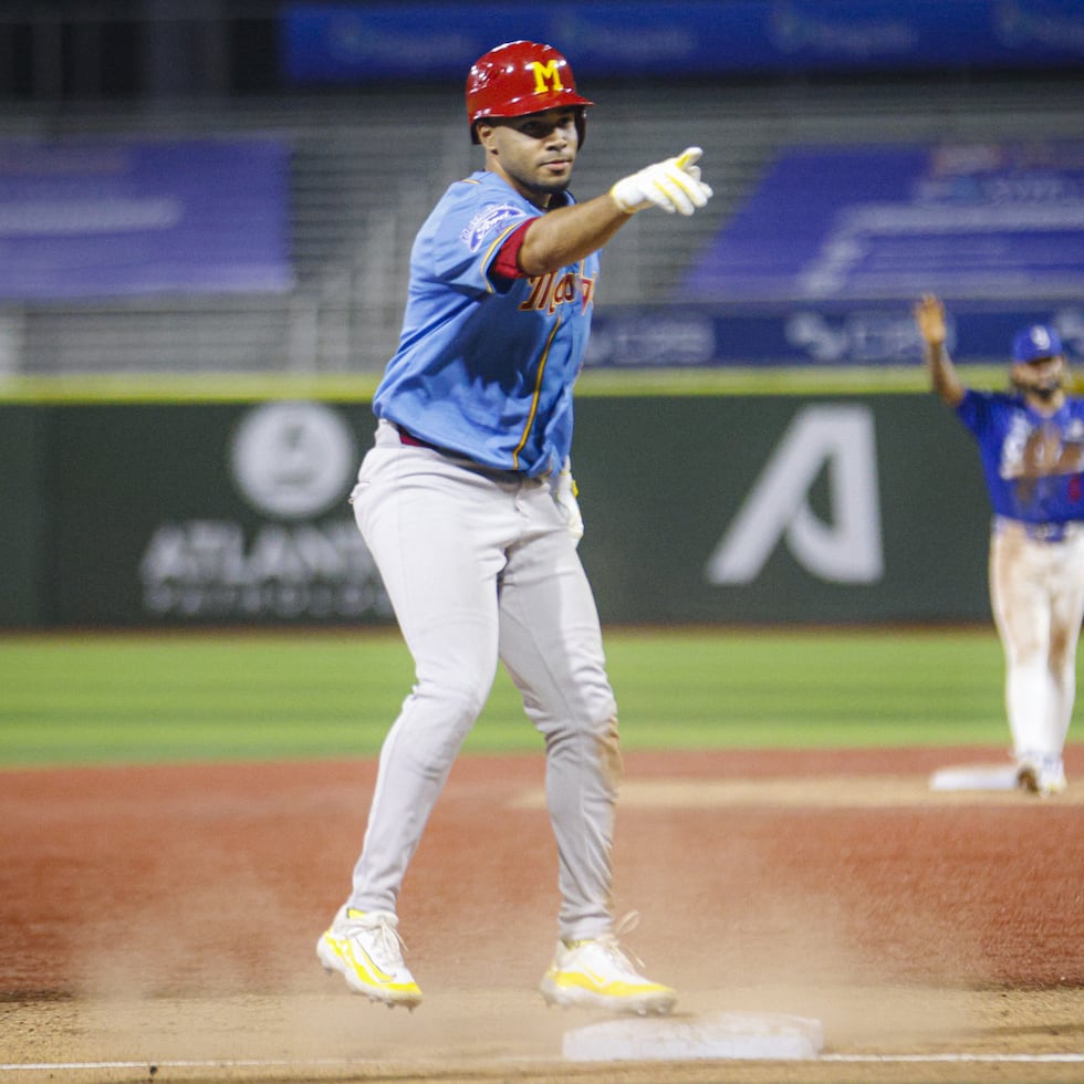 Darell Hernáiz está jugando por primera vez en la liga invernal. En el periodo muerto fue adquirido por los Indios desde Carolina.