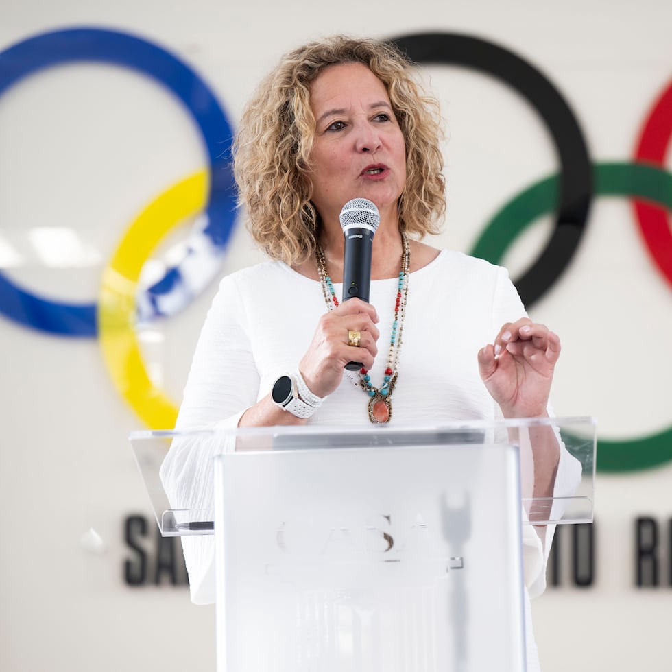 Sara Rosario tuvo una reunión con el vicepresidente de World Boxing, Ryan O'Shea.