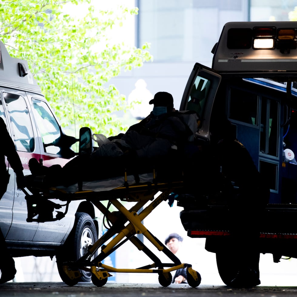 El personal de Emergencias Médicas transportó a los heridos a una institución hospitalaria del área de Manatí.