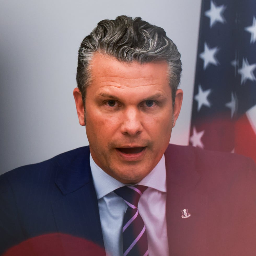 El secretario de Defensa, Pete Hegseth, ordenó “matar a todos” los ocupantes de una supuesta lancha de narcotraficantes.