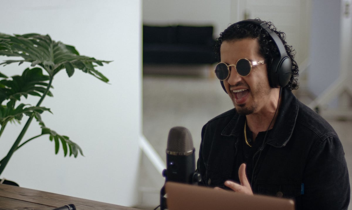 Excantante de N'Klabe, Ricky Luis, regresa como solista con el tema "Amiga"