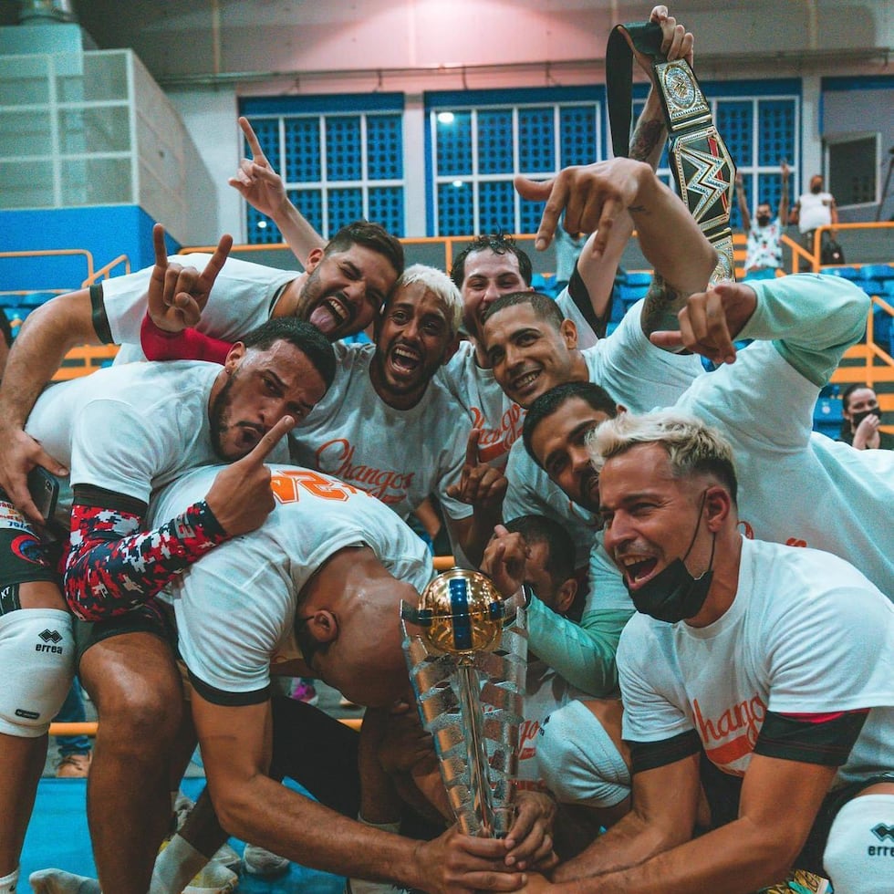 Los Changos de Naranjito celebran el campeonato de 2021.