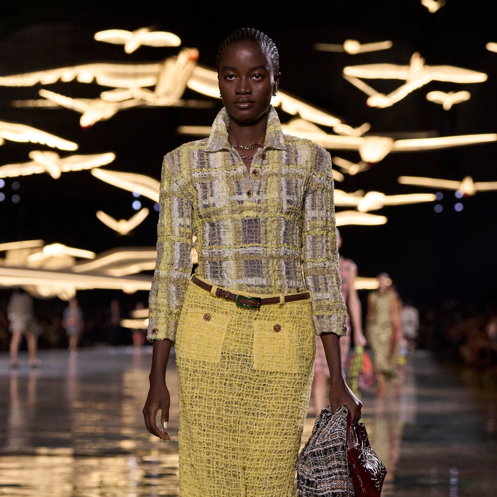 Rachel Ojuromi durante en la pasarela de Chanel.