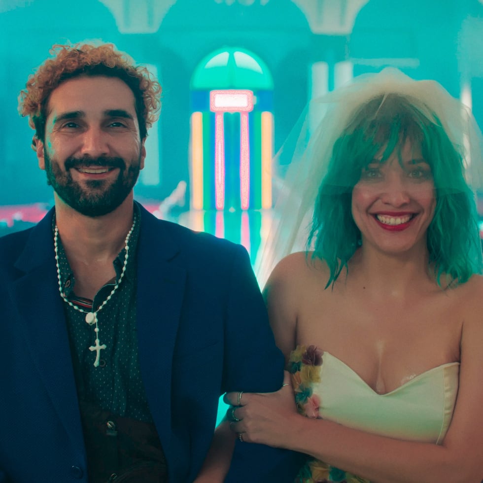 Escena de la película puertorriqueña "Hasta que la celda nos separe".