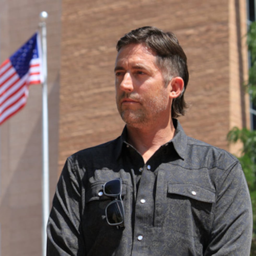 El agente especial de la DEA David Howell presentó una denuncia en 2023 para llamar la atención sobre lo que, en su opinión, era una táctica que ponía en peligro la seguridad pública.