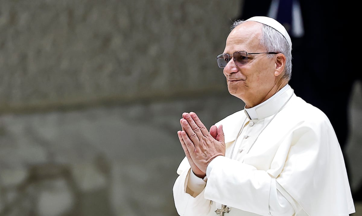 “Dios no bendice ningún conflicto”: el papa León XIV critica a quienes “empuñan la espada y lanzan bombas”