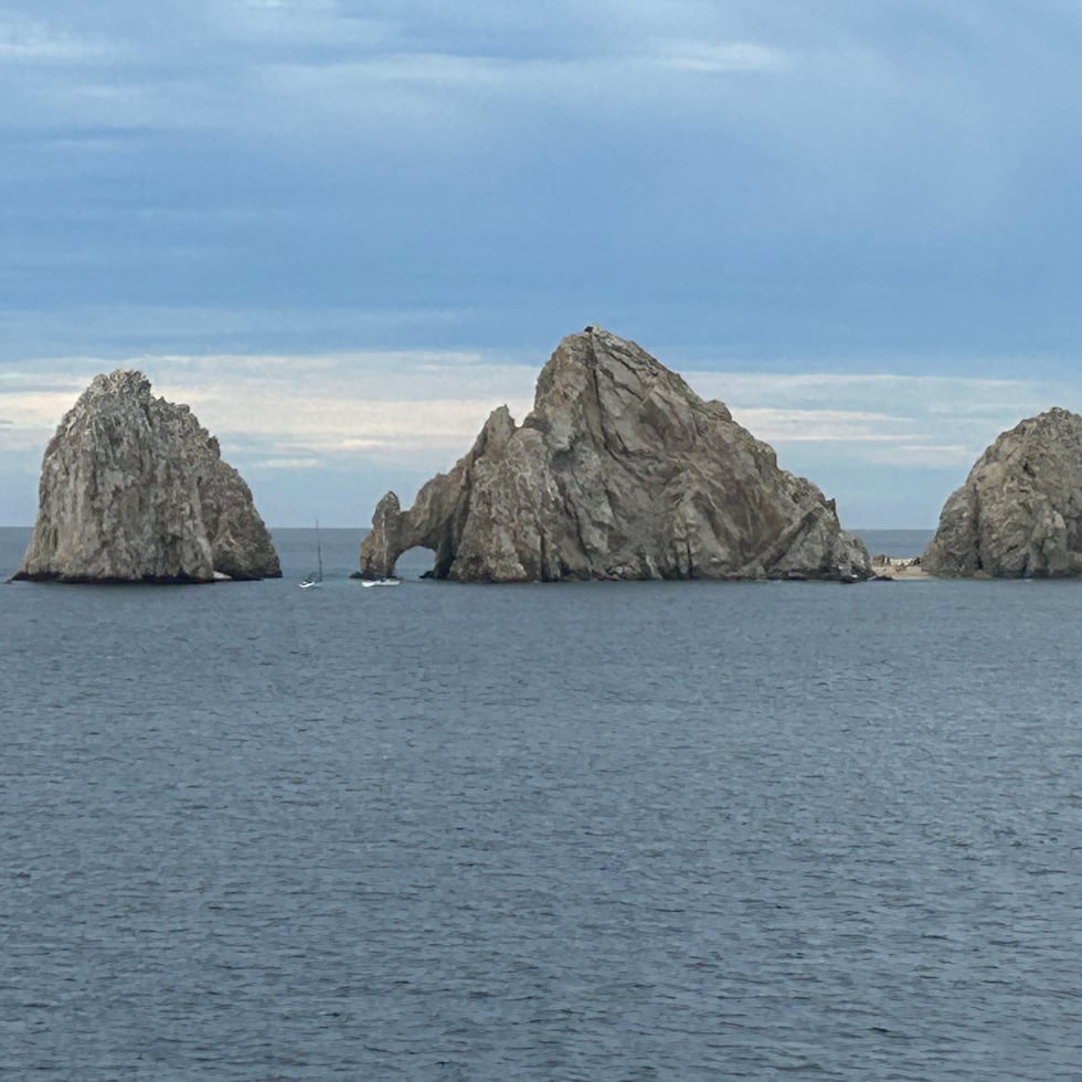 El Arco es una formación rocosa de granito natural, icónica de Cabo San Lucas, en México. (Georgina Cruz/Especial para El Nuevo Día)