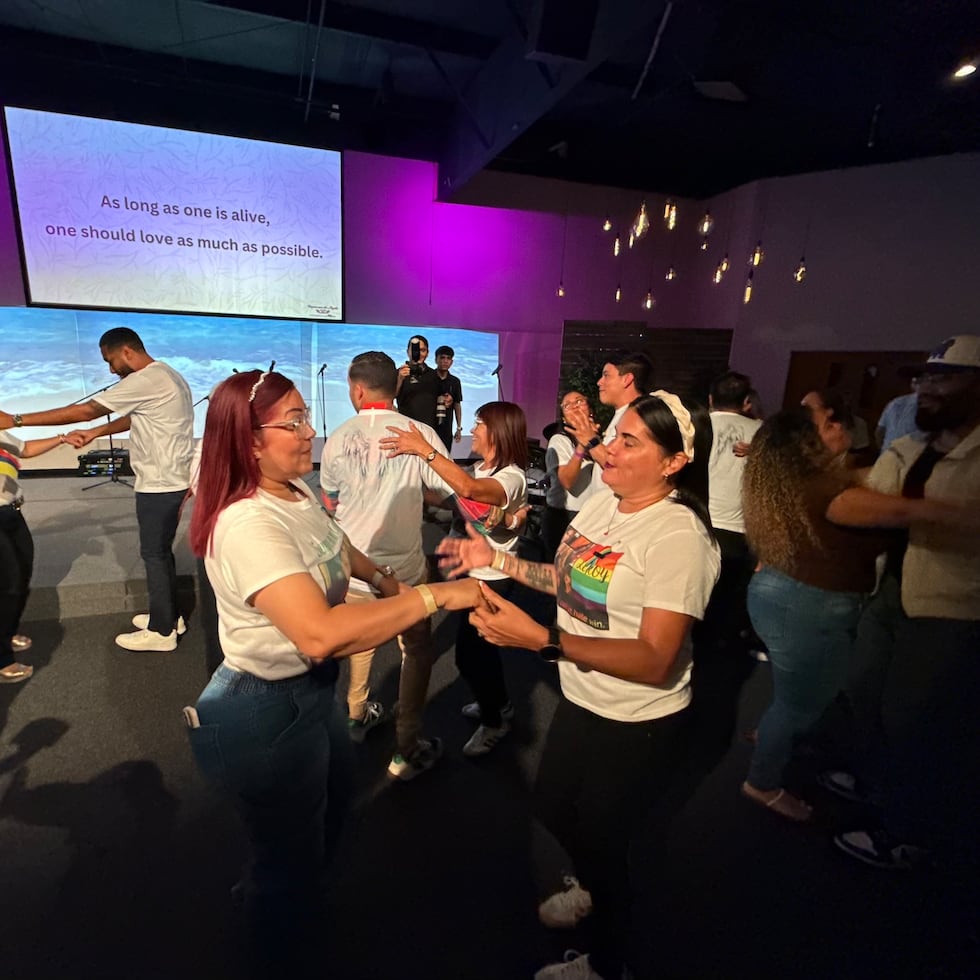 Hermanas de Leroy Valentín Fernández, una de las víctimas mortales en Pulse, dijeron presente en el evento.