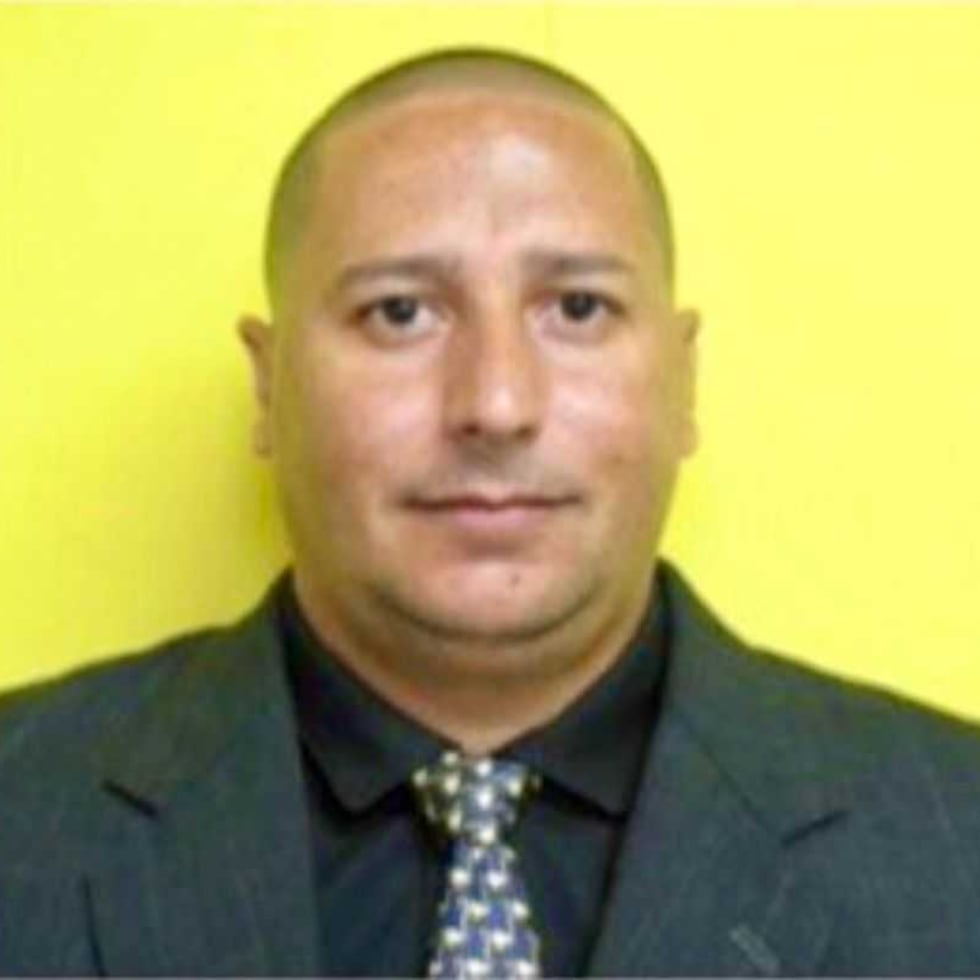 Noé Emmanuel Torres Santiago, uno de los sospechosos de asesinar al agente Eddie Santiago Rentas, fue dado de alta a eso de las 2:00 p.m. de este martes.