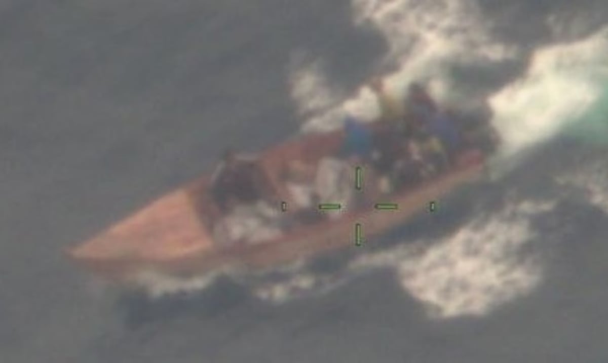 Guardia Costera intercepta embarcación con 19 migrantes dominicanos al oeste de Puerto Rico