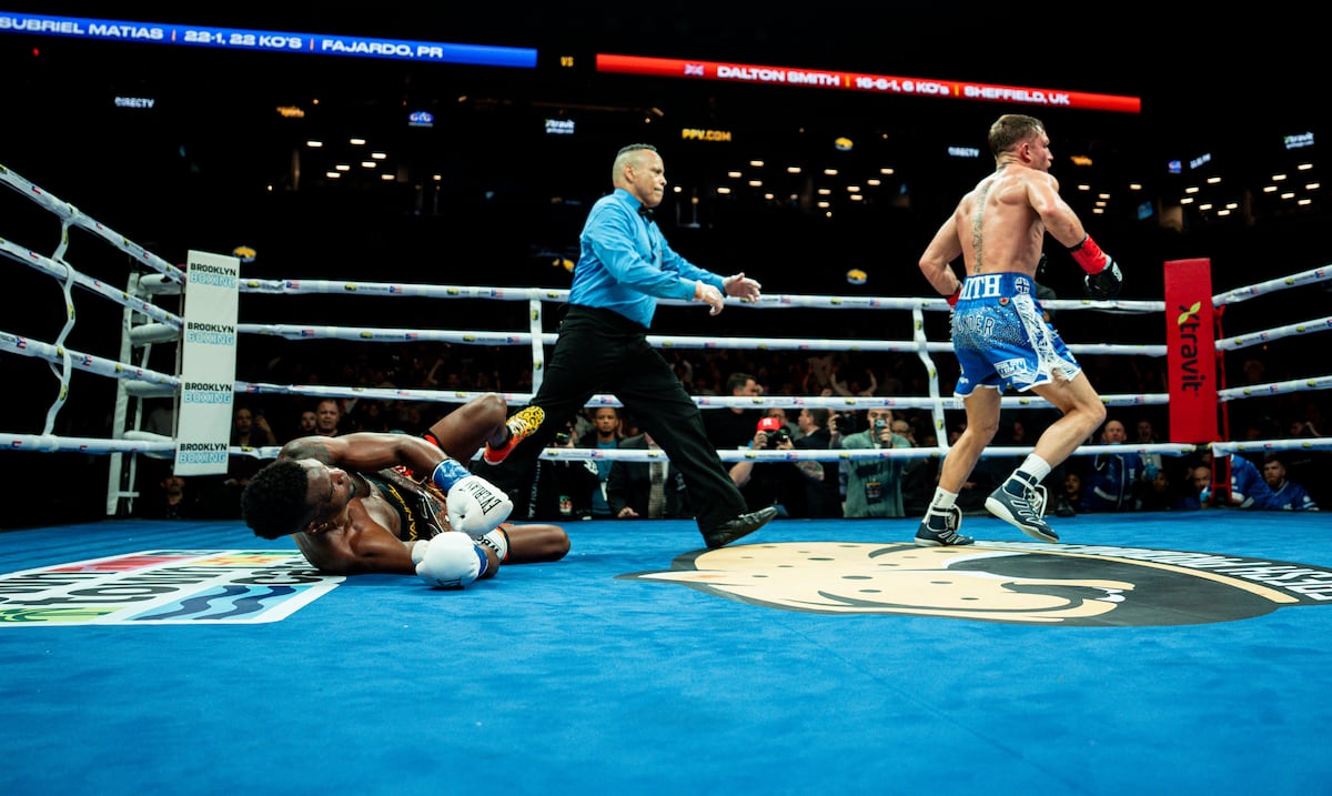 Subriel Matías peleó enfermo antes de perder el título ante Dalton Smith