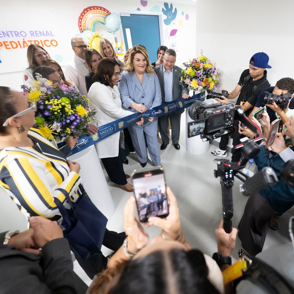 La gobernadora Jenniffer González inauguró las remozadas instalaciones del Hospital Pediátrico y de la nueva Unidad de Cirugía General del Hospital Universitario de adultos.