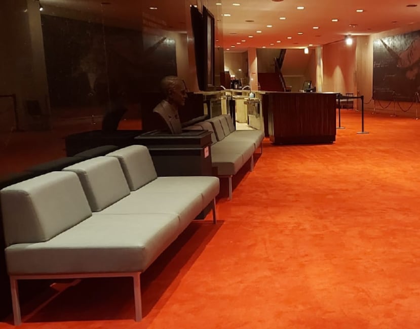 La nueva alfombra de la Sala de Festivales Antonio Paoli.