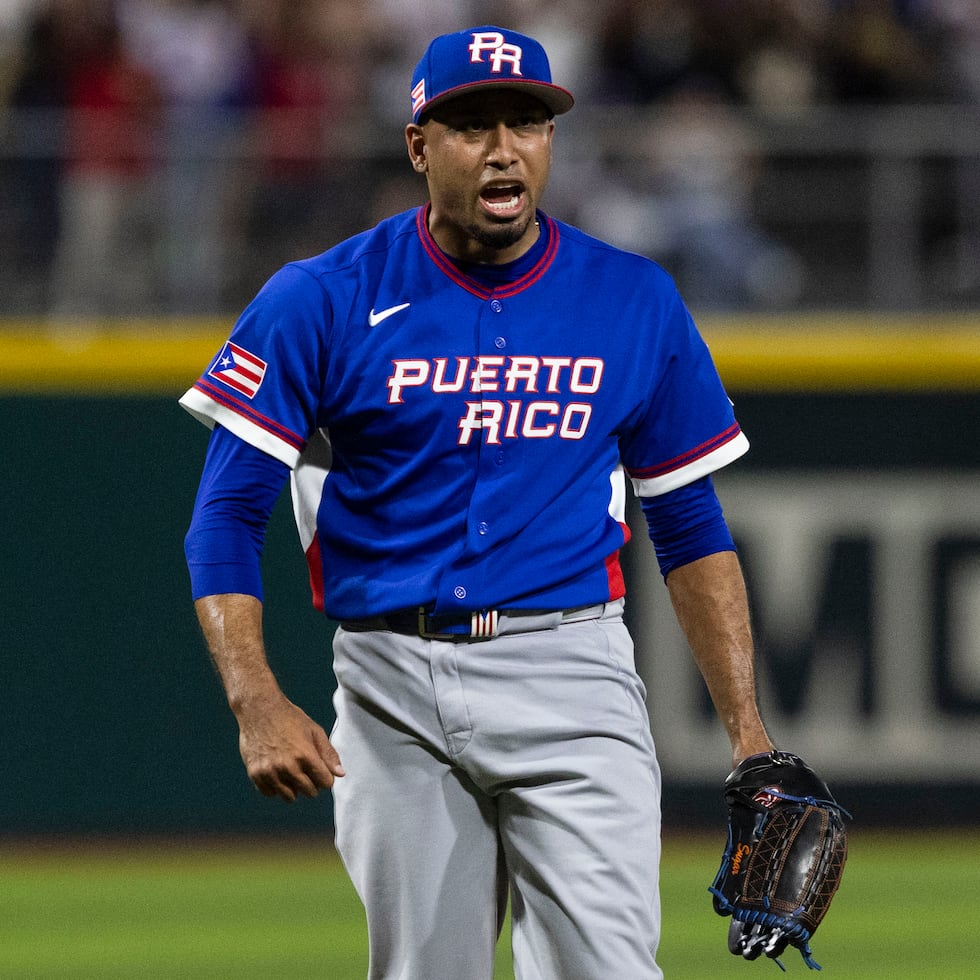 Edwin Díaz celebra el triunfo de Puerto Rico sobre Colombia.