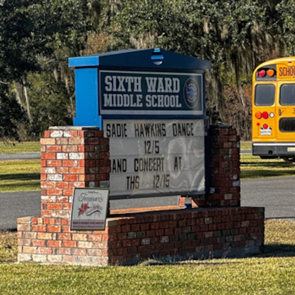 Las imágenes de una niña de 13 años y sus amigas desnudas, generadas por inteligencia artificial, circulaban por las redes sociales y se habían convertido en la comidilla de una escuela secundaria de Luisiana.