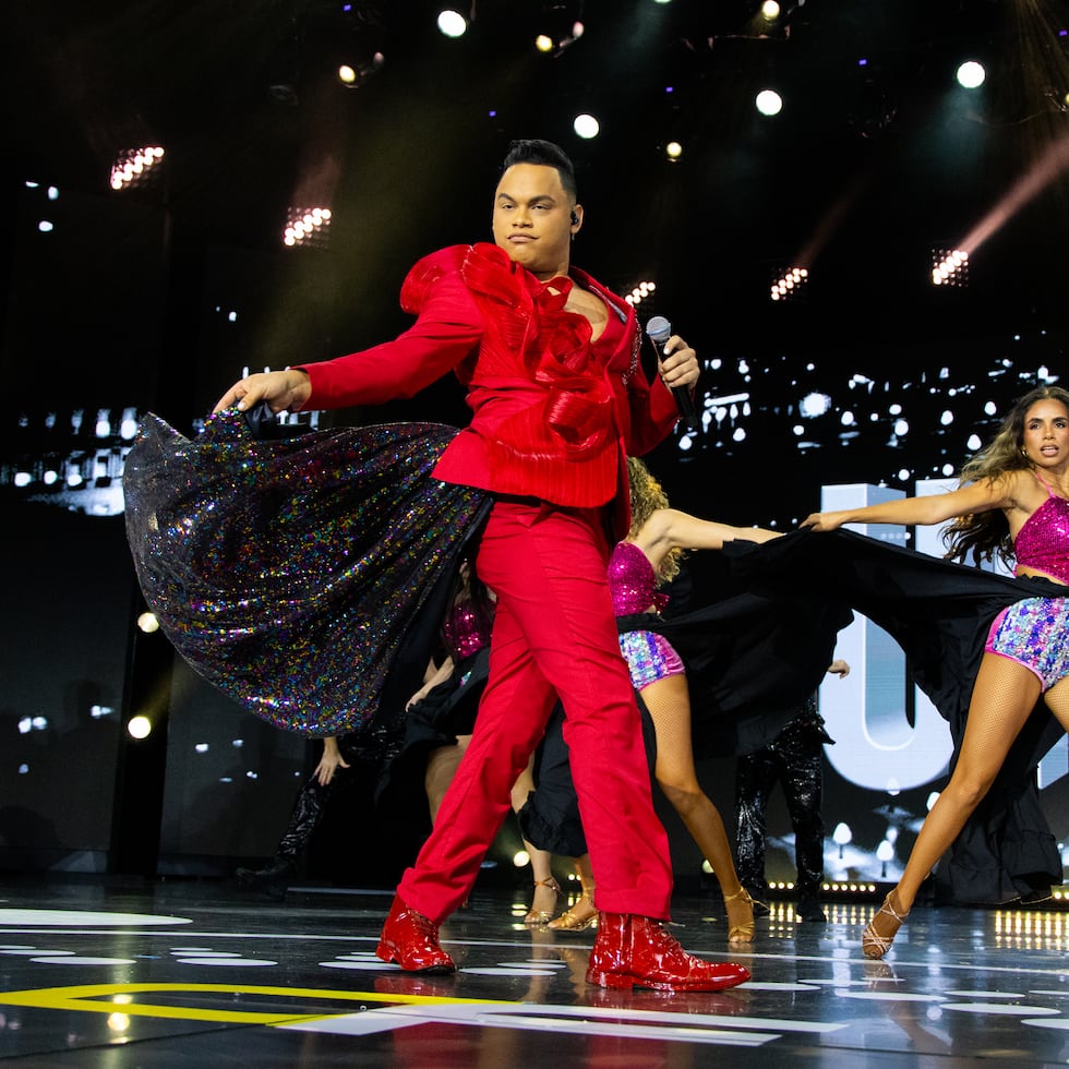 Cristian Diana lo dejó todo en el escenario con su versión de "El gran varón" del salsero Willie Colón.