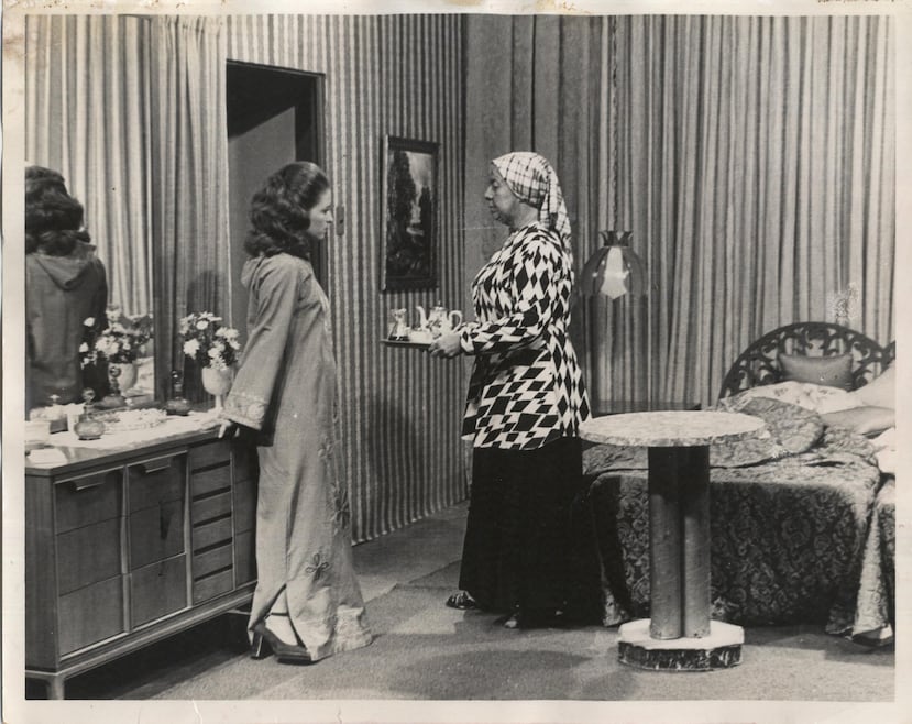 Sharon Riley y Mona Marti en El hijo de Ángela María.