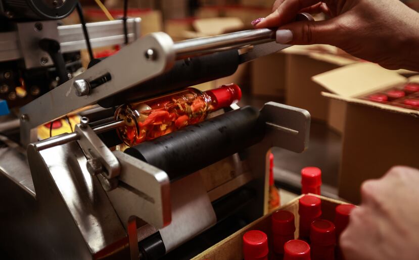 El empresario trabajó los primeros años solo. Posteriormente, el hombre tuvo la ayuda de su hija, Alessandra, e hicieron un cuarto más grande.