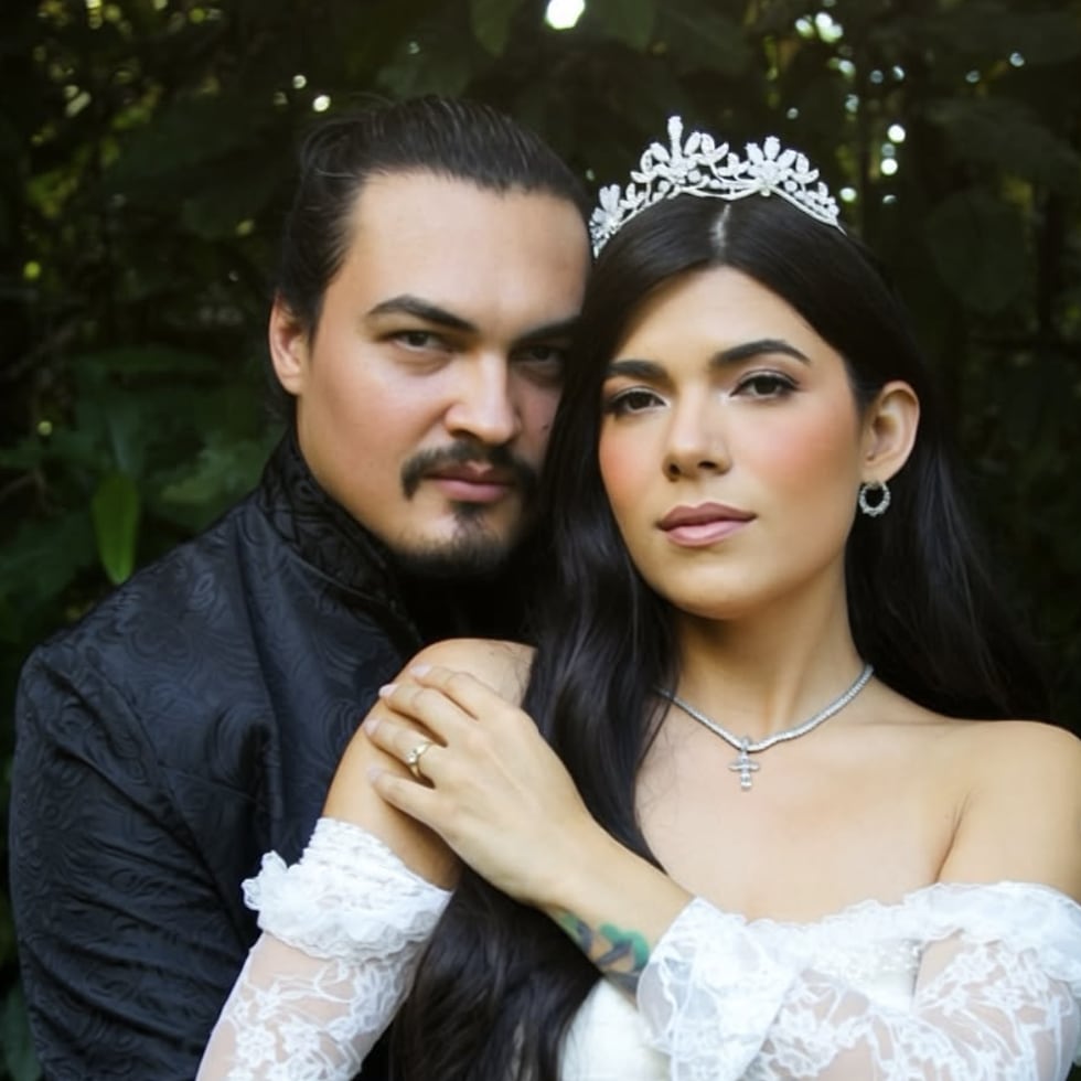 La cantante compartió las fotos de su boda en su cuenta de Instagram.