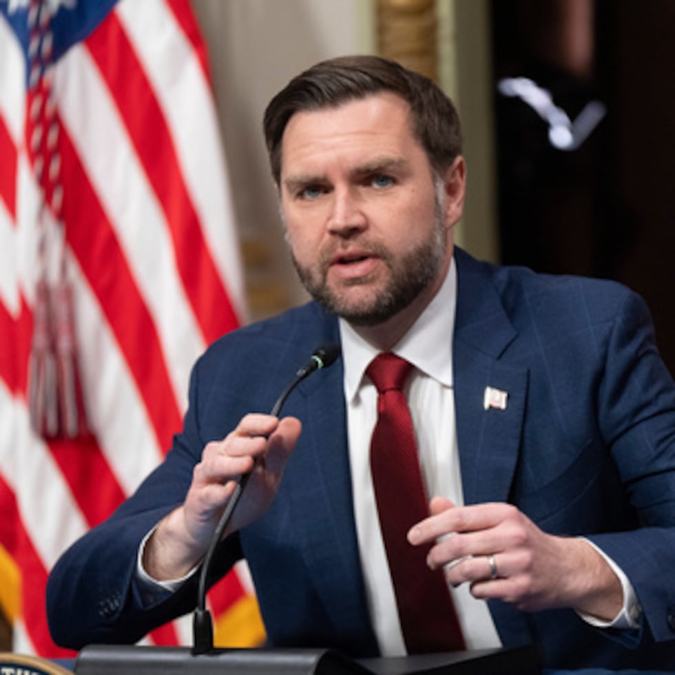 El vicepresidente JD Vance, presidente del recién creado Grupo de Trabajo para Eliminar el Fraude.