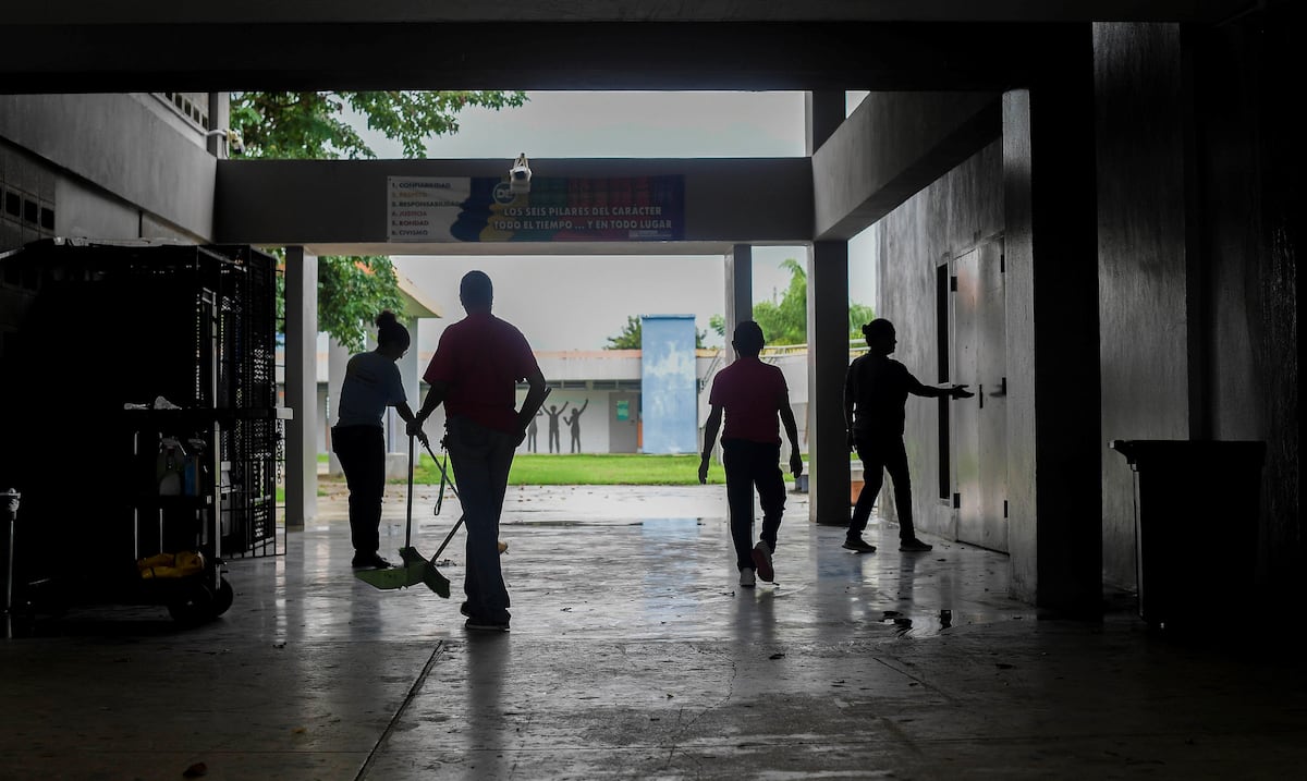 Educación prepara 195 escuelas en 7 municipios ante racionamiento de agua por bajo nivel de Carraízo