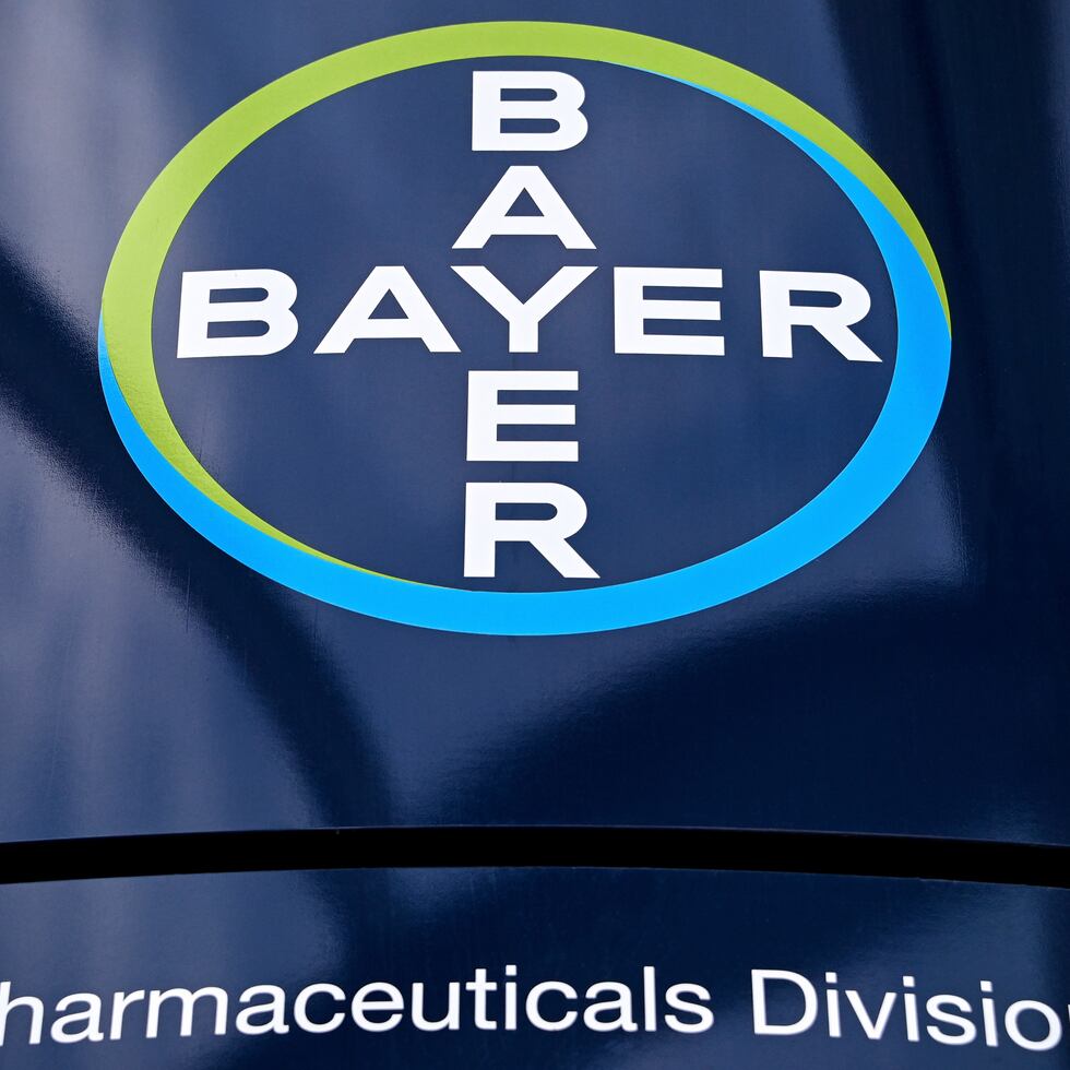 Tras la adquisición de Monsanto, Bayer ha afrontado múltiples reclamaciones legales después de que la Organización Mundial de la Salud (OMS) advirtiera de que el glifosato, el ingrediente principal de Roundup, podría ser cancerígeno.