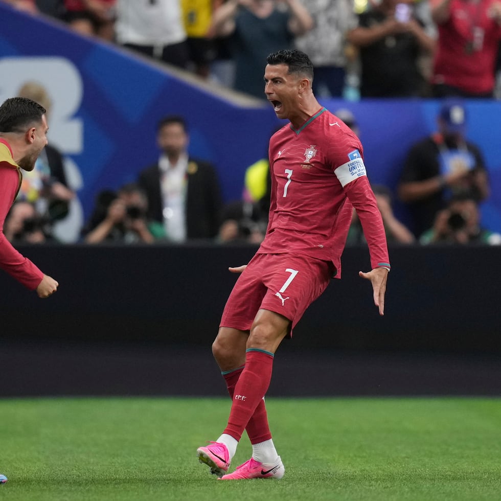 Cristiano Ronaldo celebra uno de su goles contra Uzbekistán en el Mundial 2026.