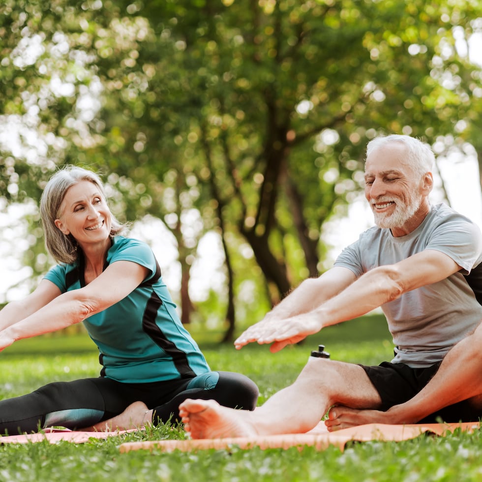 El yoga no solo es un ejercicio físico, sino también una herramienta clave para mantener la autonomía en la vida diaria.