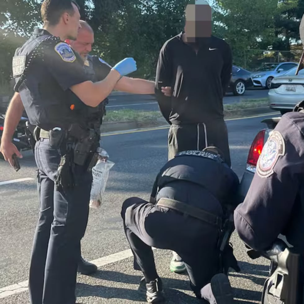 Un operativo de la Oficina de Aduanas y Protección Fronteriza  en la frontera entre Estados Unidos y México, en el estado de Texas, derivó en el hallazgo de cargamento ilegal en el interior de una camioneta Mitsubishi.