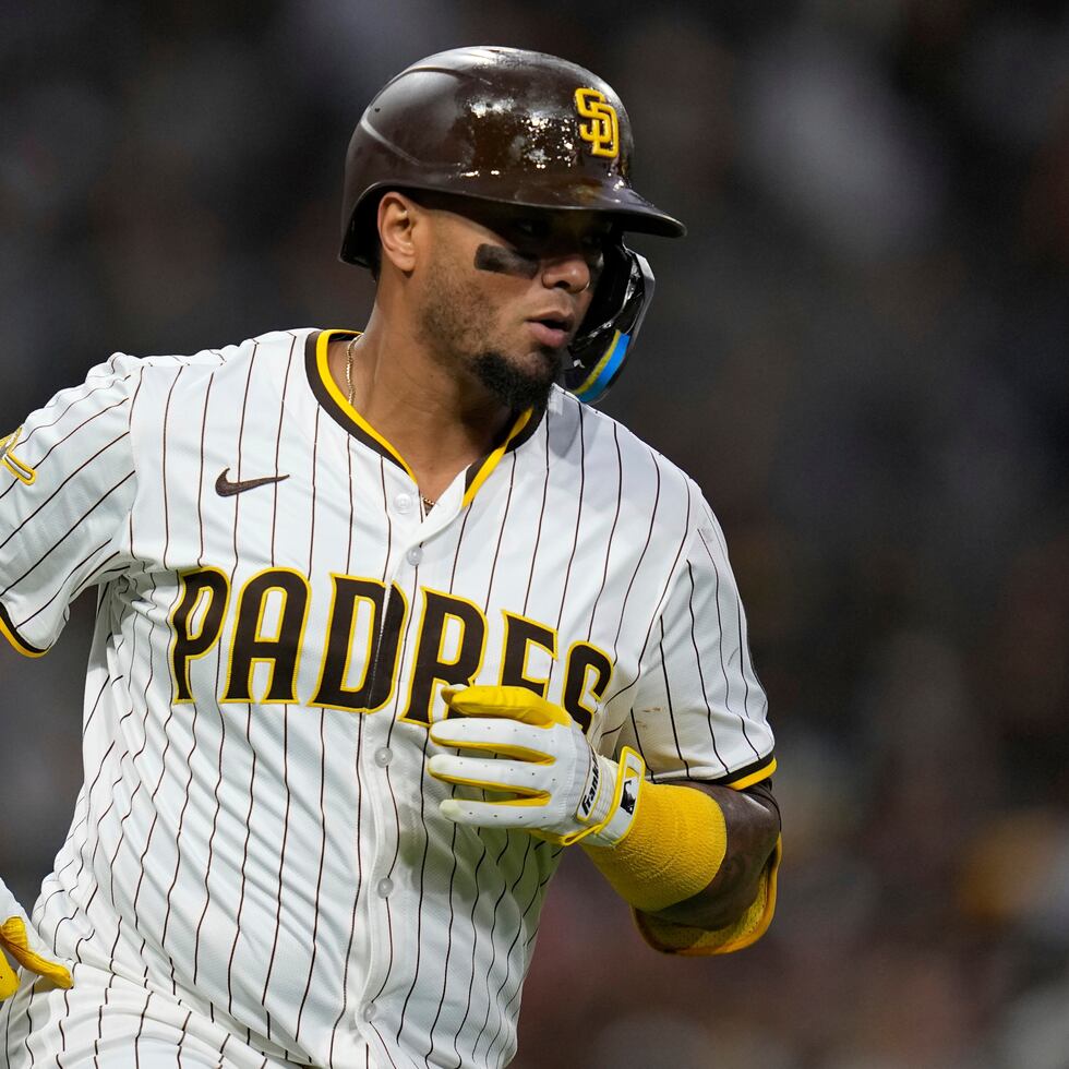 Martín Maldonado played for seven teams in 15 seasons in the Majors.