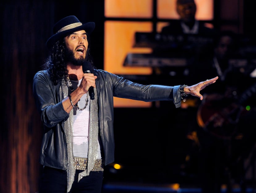 El comediante Russell Brand durante su presentación en "Eddie Murphy: One Night Only" en celebración a Murphy en el Saban Theater en Beverly Hills, California en 2012.
