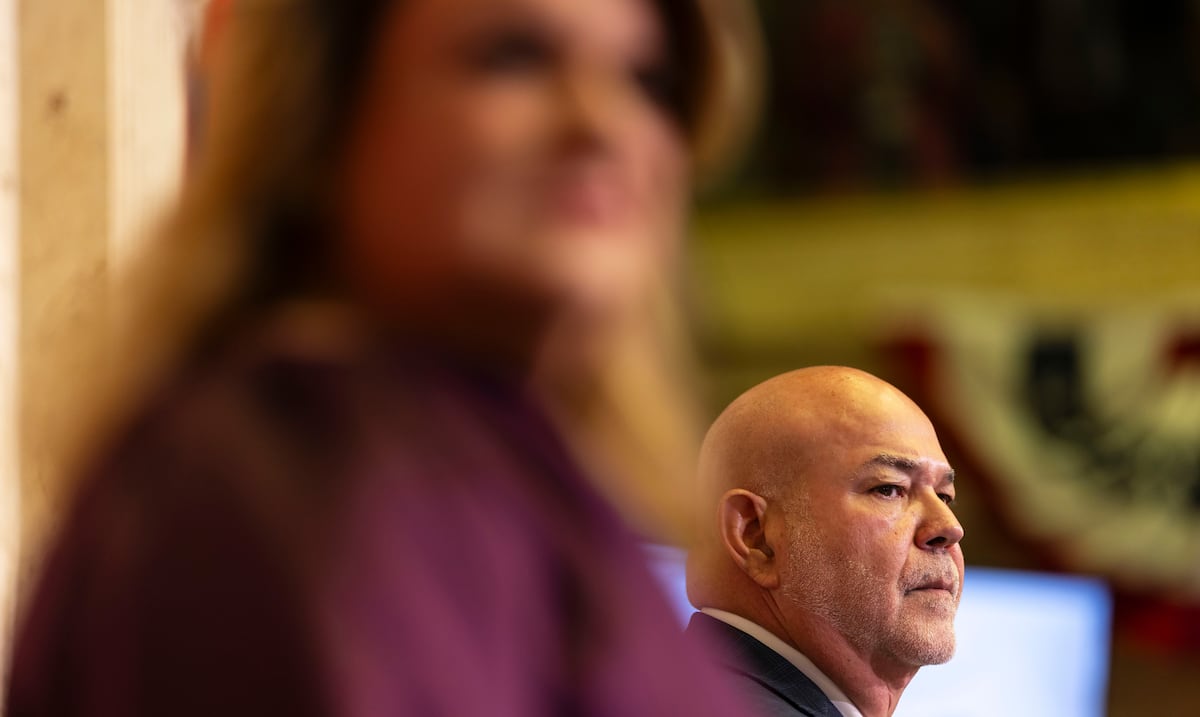 "Johnny" Méndez critica veto de Jennifer González a proyecto sobre asociados médicos certificados