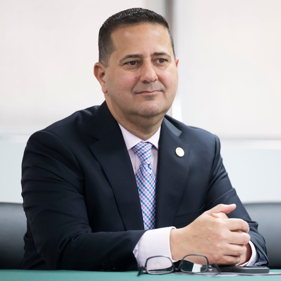 La Equal Employment Opportunity Commission, una agencia federal, mantiene una investigación contra el secretario Francisco Quiñones Rivera.