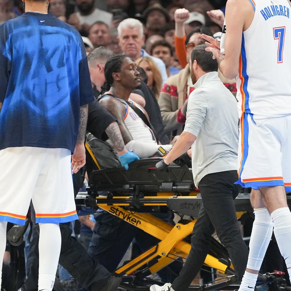 Jalen Williams, del Thunder, sufrió horribles lesiones en la pierna y el tobillo que lo podrían dejar fuera por el resto de la temporada.