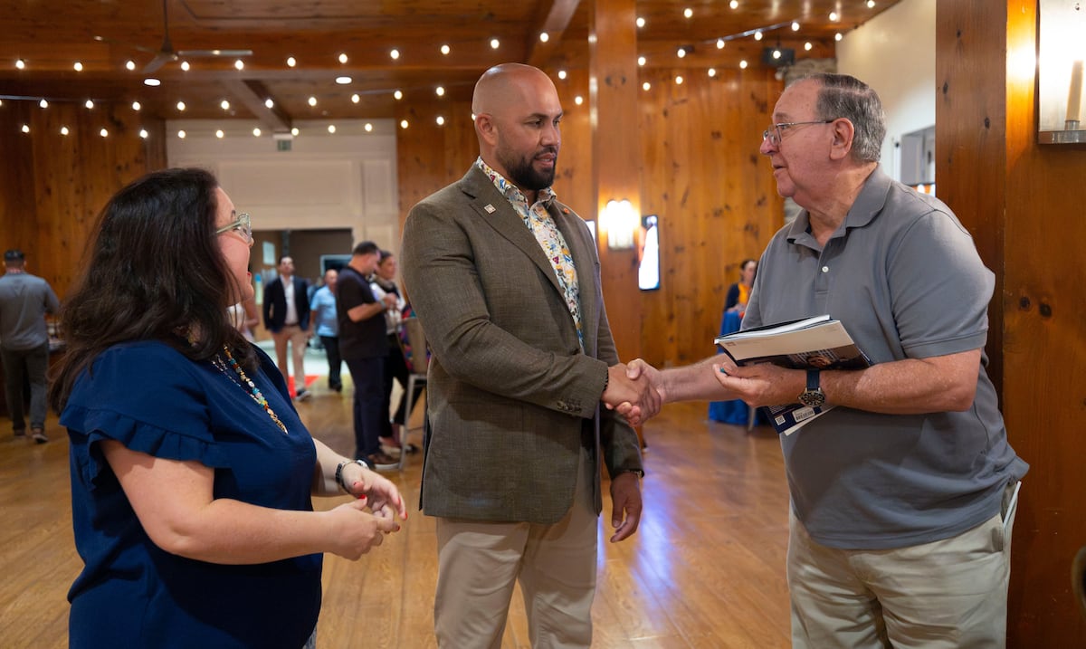 Fanático puertorriqueño viaja a Cooperstown para ver a Carlos Beltrán entrar al Salón de la Fama