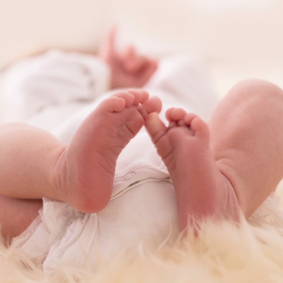 Las autoridades y el Departamento de la Familia investigan.