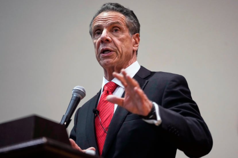 Andrew Cuomo, exgobernador de Nueva York, habla en un foro de candidatos a la alcaldía de la ciudad de Nueva York.