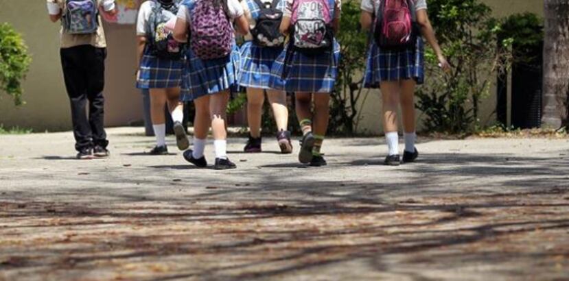Nuestra Escuela ha servido a 1,651 jóvenes y sus familias, de los cuales 1,307 se han graduado, logrando una asistencia de 86.3% y una tasa de retención promedio de 95%, según se indicó. (Archivo)